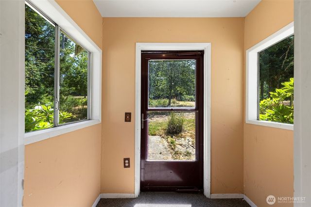 932 Retsil Road, Port Orchard, WA 98366