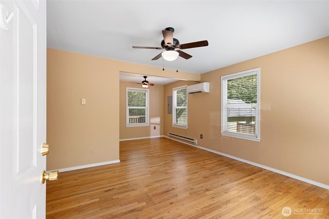 932 Retsil Road, Port Orchard, WA 98366