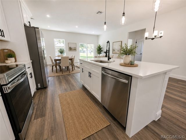 8125 N Maltese Drive, Citrus Springs, FL 34433