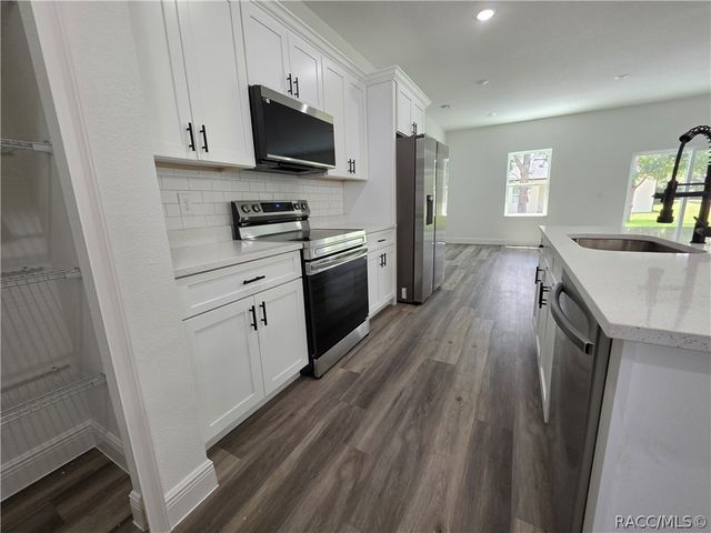 8125 N Maltese Drive, Citrus Springs, FL 34433