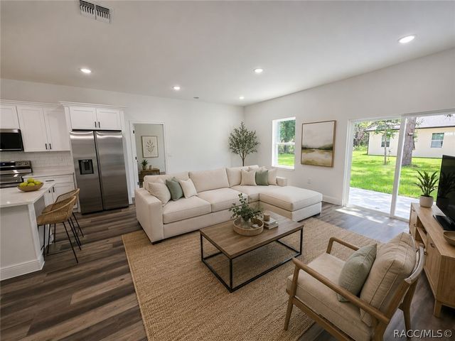 8125 N Maltese Drive, Citrus Springs, FL 34433