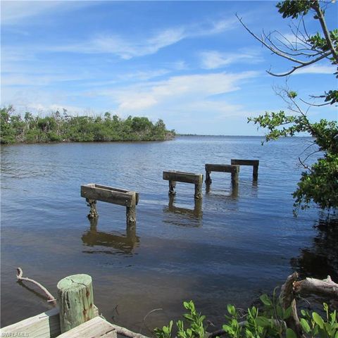 4195 Pine Island RD NW, Matlacha, FL 33993