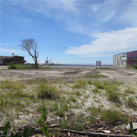 4195 Pine Island RD NW, Matlacha, FL 33993