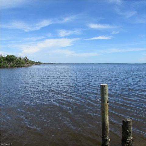 4195 Pine Island RD NW, Matlacha, FL 33993