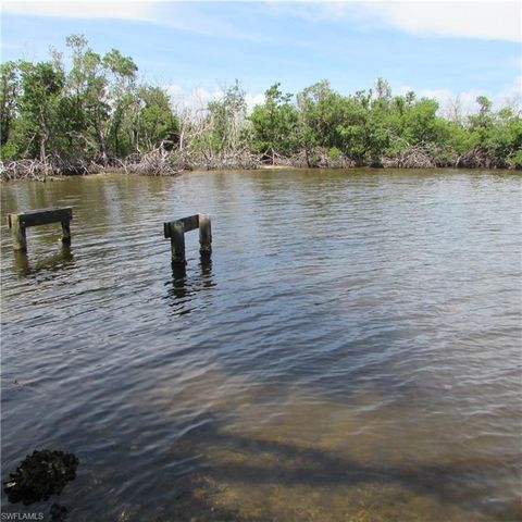 4195 Pine Island RD NW, Matlacha, FL 33993