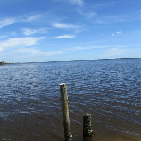 4195 Pine Island RD NW, Matlacha, FL 33993