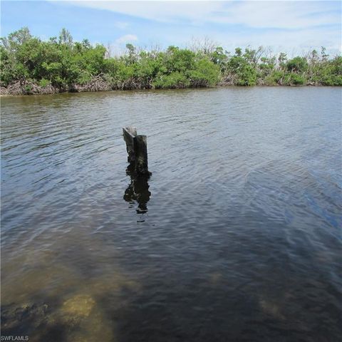 4195 Pine Island RD NW, Matlacha, FL 33993