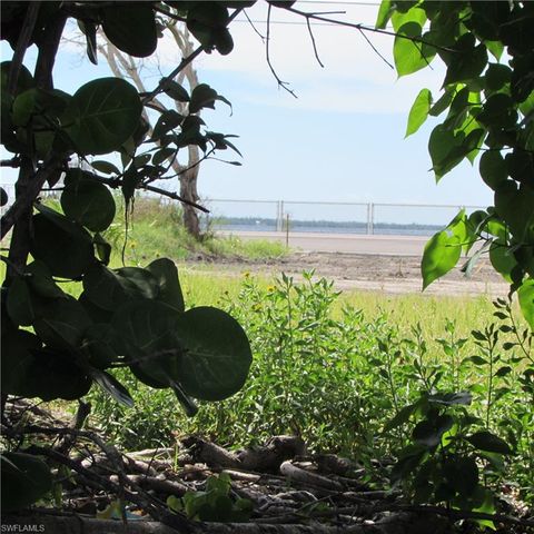 4195 Pine Island RD NW, Matlacha, FL 33993