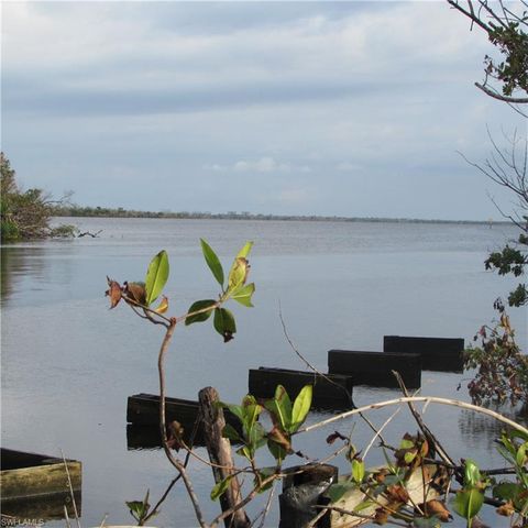 4195 Pine Island RD NW, Matlacha, FL 33993