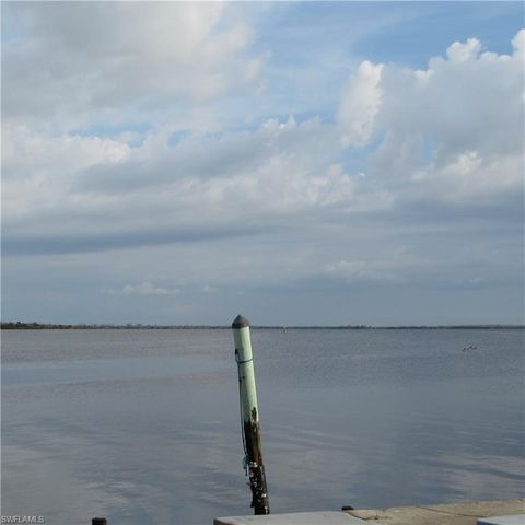 4195 Pine Island RD NW, Matlacha, FL 33993