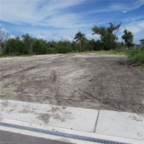 4195 Pine Island RD NW, Matlacha, FL 33993