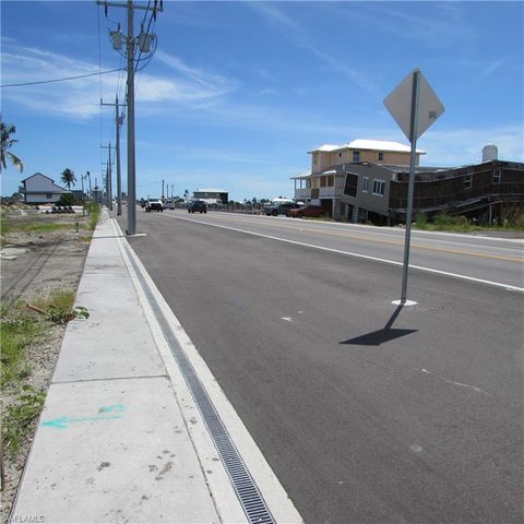 4195 Pine Island RD NW, Matlacha, FL 33993