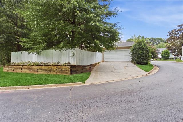 2958 Crosswycke Forest Drive NE, Brookhaven, GA 30319