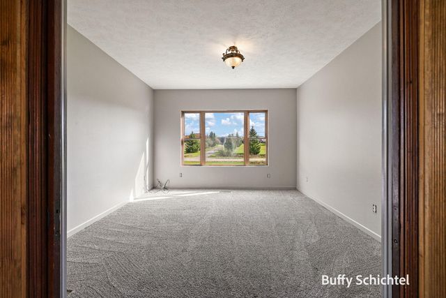 20017 7 Mile Road, Reed City, MI 49677