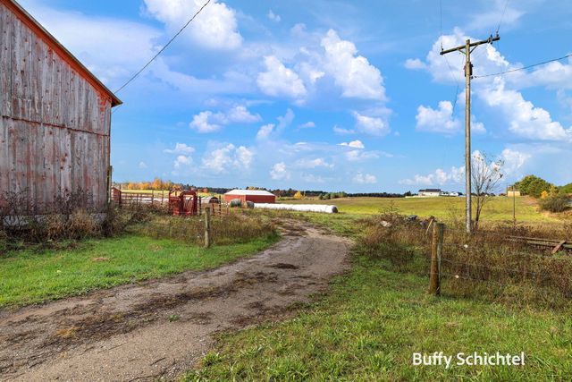 20017 7 Mile Road, Reed City, MI 49677