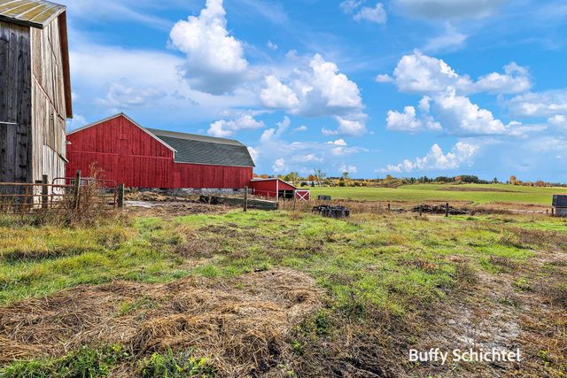 20017 7 Mile Road, Reed City, MI 49677