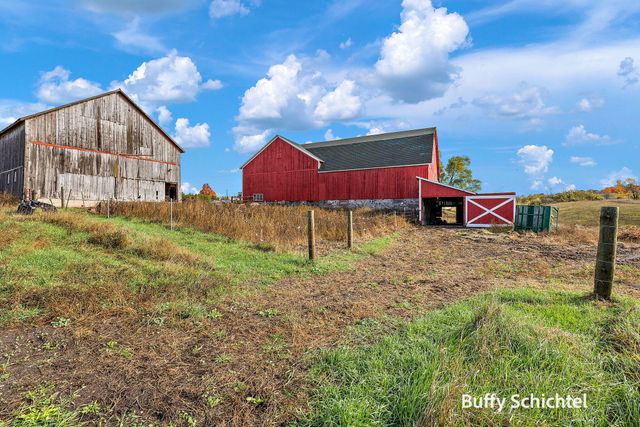 20017 7 Mile Road, Reed City, MI 49677