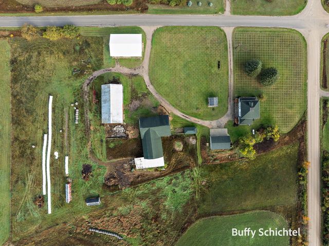 20017 7 Mile Road, Reed City, MI 49677