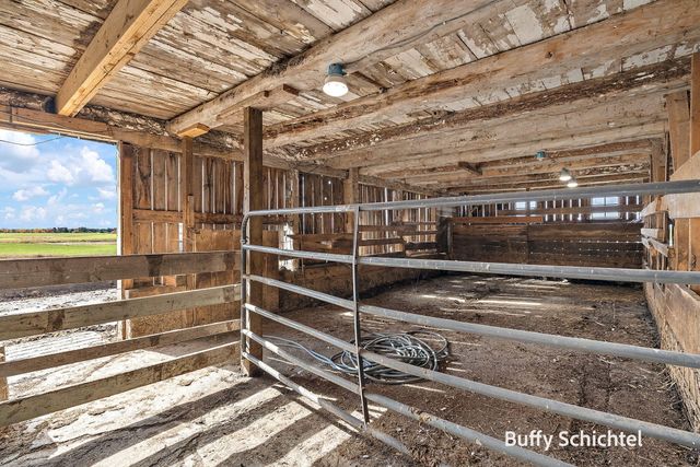 20017 7 Mile Road, Reed City, MI 49677