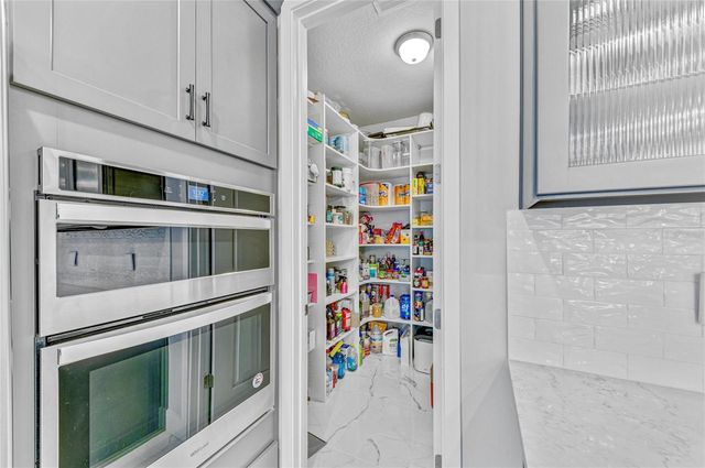 5632 LONG SHORE LOOP, Sarasota, FL 34238