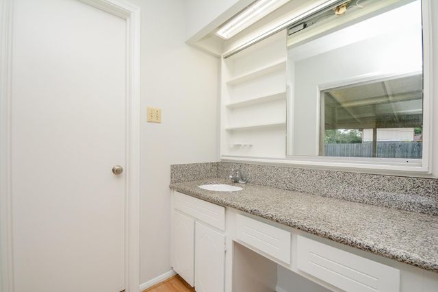 7222 Pella Drive, Houston, TX 77036