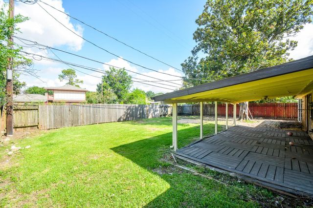7222 Pella Drive, Houston, TX 77036