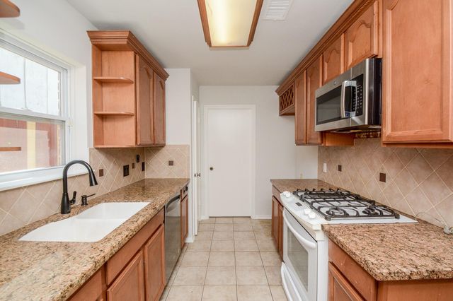 7222 Pella Drive, Houston, TX 77036