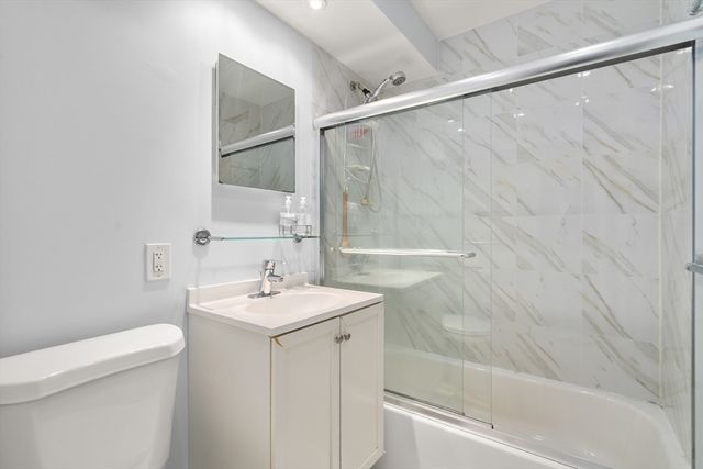 9 Hawthorne Place 7E, Boston, MA 02114