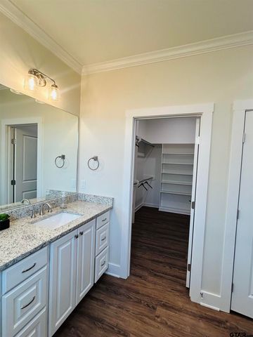 15055 High Country Acres Ln, Tyler, TX 75706