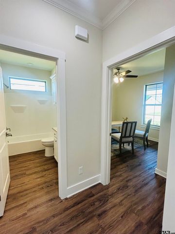 15055 High Country Acres Ln, Tyler, TX 75706