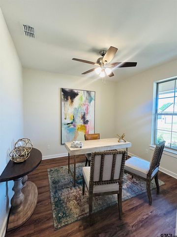 15055 High Country Acres Ln, Tyler, TX 75706