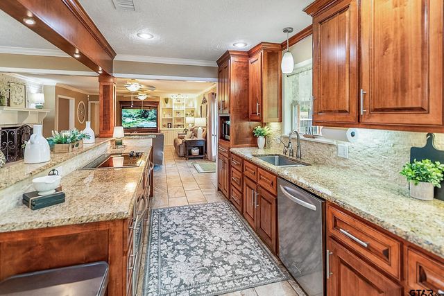 11 Lambeth Circle, Texarkana, TX 75503