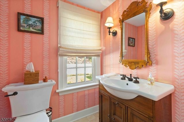 52 Schoolhouse Ln, Morris Twp., NJ 07960