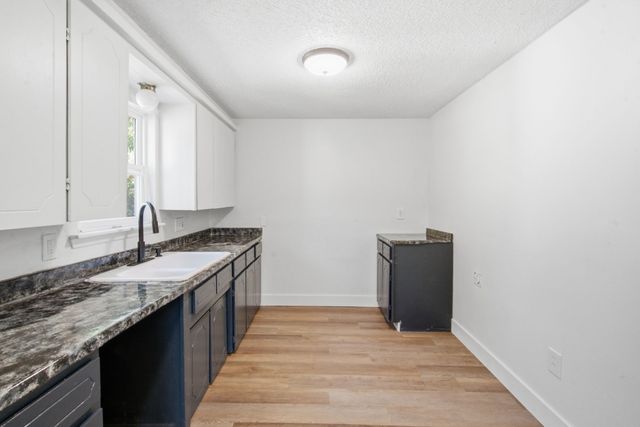 905 N Rusk Street, Weatherford, TX 76086