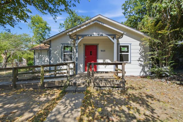 905 N Rusk Street, Weatherford, TX 76086