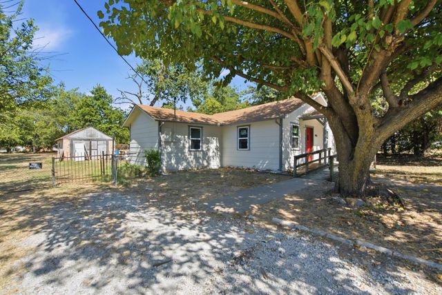 905 N Rusk Street, Weatherford, TX 76086