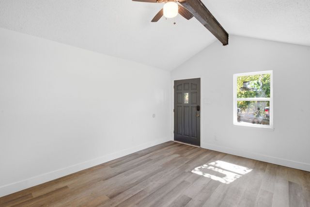 905 N Rusk Street, Weatherford, TX 76086