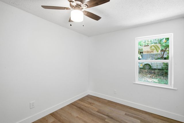 905 N Rusk Street, Weatherford, TX 76086