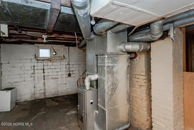 3412 Maple Street, Toledo, OH 43608