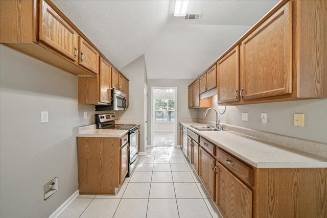 75 NORMA CAROL CV, Oakland, TN 38060