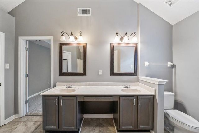 75 NORMA CAROL CV, Oakland, TN 38060