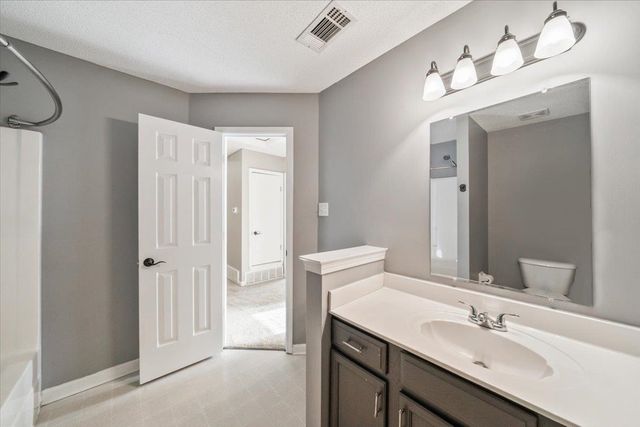 75 NORMA CAROL CV, Oakland, TN 38060