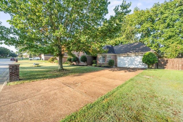 75 NORMA CAROL CV, Oakland, TN 38060