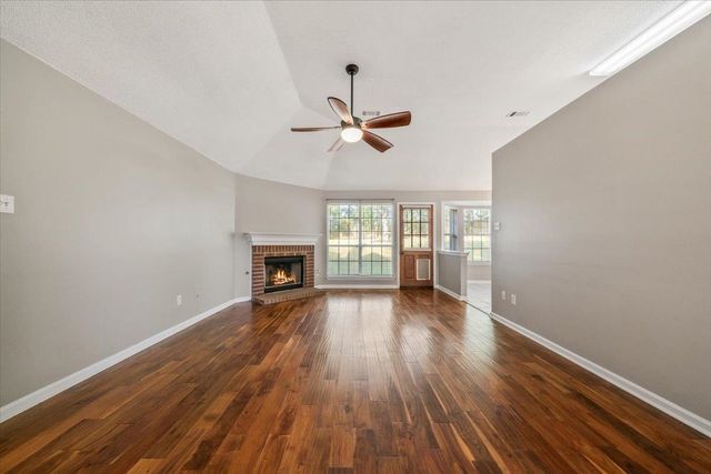 75 NORMA CAROL CV, Oakland, TN 38060