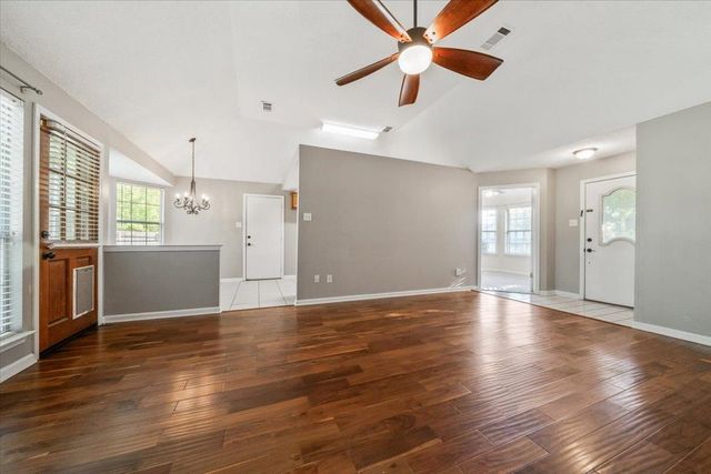 75 NORMA CAROL CV, Oakland, TN 38060