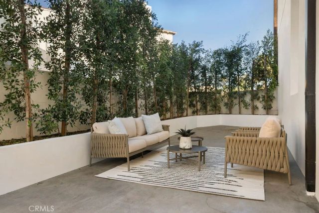 2619 S Rimpau Blvd, Los Angeles, CA 90016