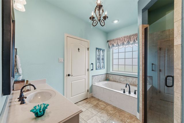 1243 Chartres, Oak Ridge, TX 75142