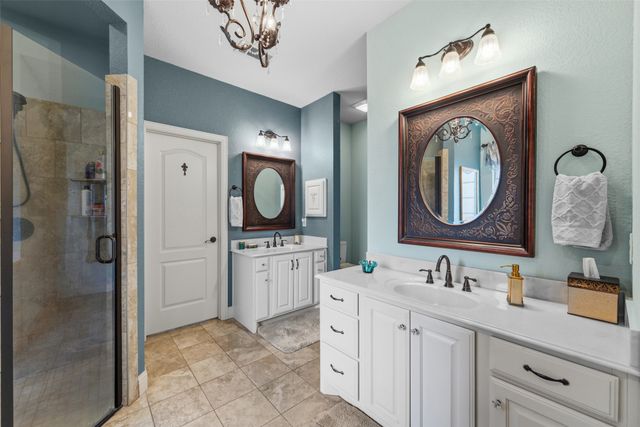1243 Chartres, Oak Ridge, TX 75142