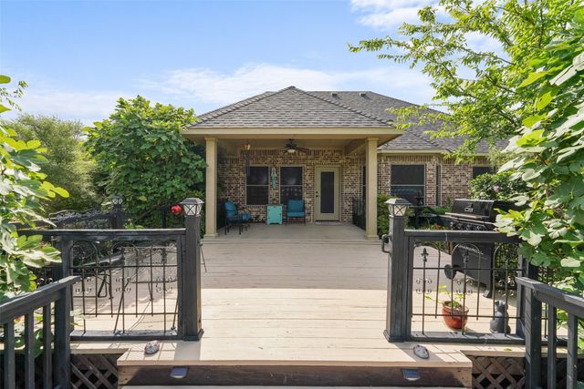 1243 Chartres, Oak Ridge, TX 75142
