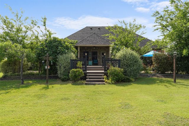 1243 Chartres, Oak Ridge, TX 75142